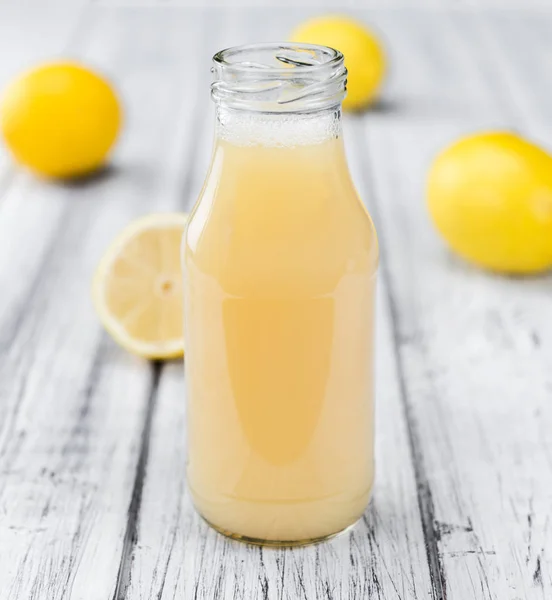 Домашній лимонний сік — стокове фото