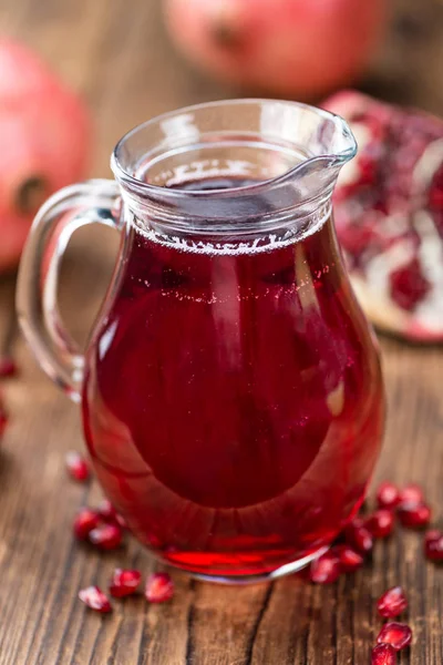Fresh made Pomegranate juice — Stock Photo, Image
