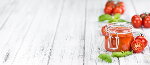 Tomatsås på vintage bakgrund — Stockfoto