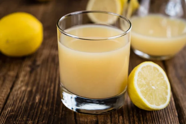新鲜的的柠檬汁 — 图库照片