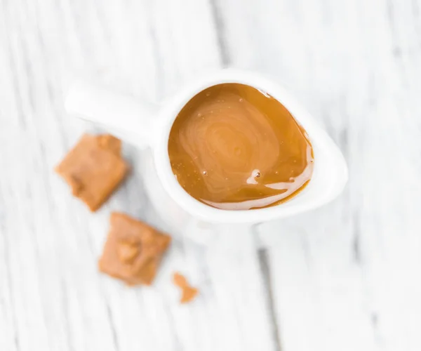 Porción de salsa de caramelo fresca — Foto de Stock