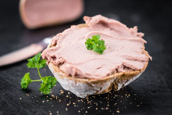 Leberwurst-Sandwich aus nächster Nähe — Stockfoto