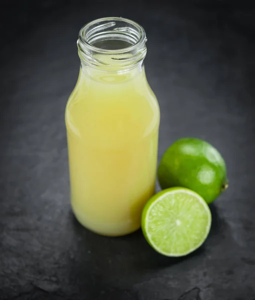 Świeżego soku z limonki — Zdjęcie stockowe