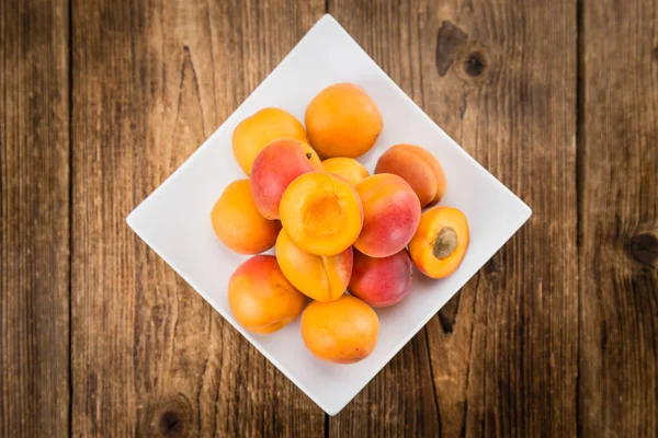 Частина свіжих абрикосів — стокове фото