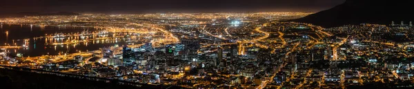 Cidade do Cabo à noite — Fotografia de Stock