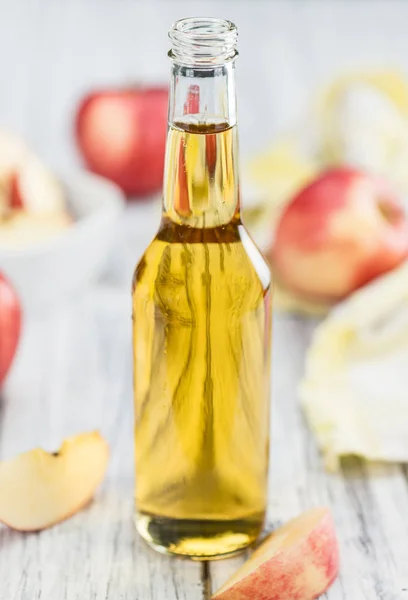 Botella con sidra de manzana — Foto de Stock