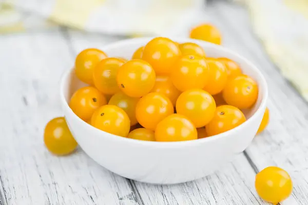 Zralé žlutá rajčata — Stock fotografie