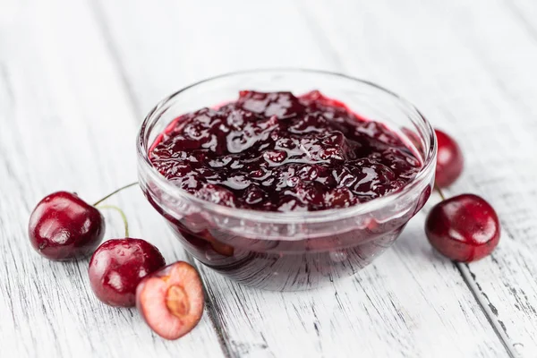 Etwas hausgemachte Kirschmarmelade — Stockfoto