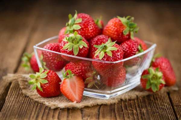 老式的背景上的草莓 — 图库照片