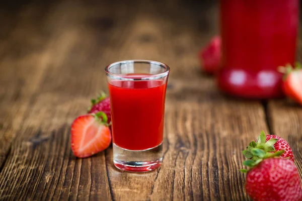 Fresh made Strawberry liqueur — Stock Photo, Image