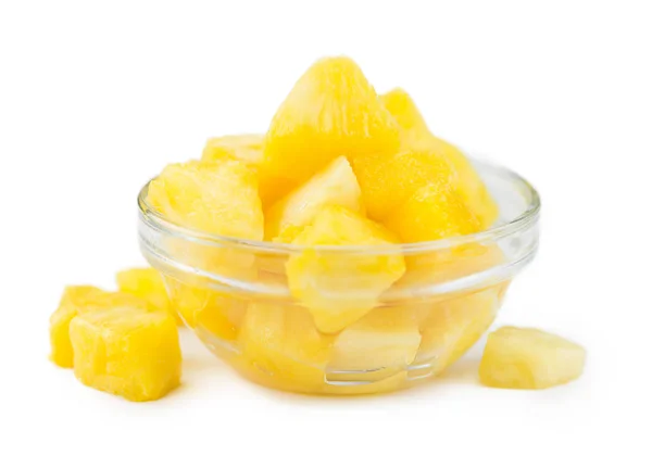 Ananas affettato isolato — Foto Stock