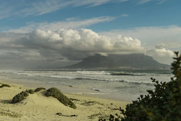 Cape Town (Bloubergstrand görünümünden) — Stok fotoğraf