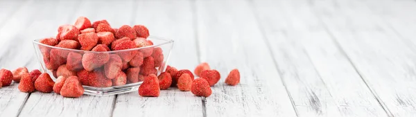 Verse aardbeien met gedroogd — Stockfoto