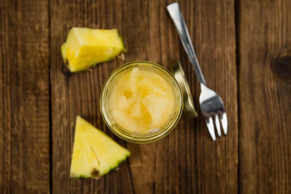 Része apróra vágott ananásszal — Stock Fotó
