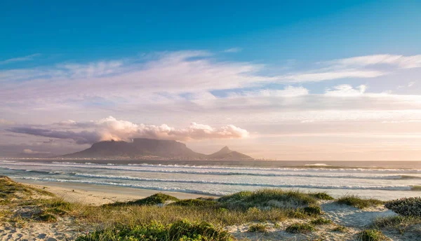 Cidade do Cabo vista de Bloubergstrand — Fotografia de Stock