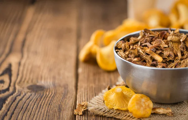Some homemade Dried Chanterelles — Stock Photo, Image