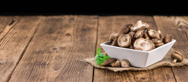 Ham Shiitake mantar, seçici odak bölümünü — Stok fotoğraf