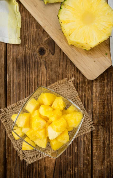 Sommige zelfgemaakte ananas — Stockfoto