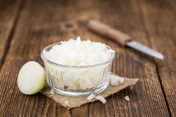 Einige hausgemachte weiße Zwiebeln — Stockfoto