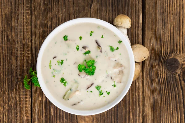 Frisch zubereitete Steinpilzsuppe — Stockfoto