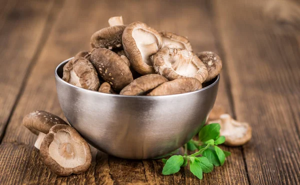 Nyers shiitake gomba — Stock Fotó