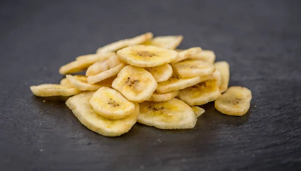 Haufen getrockneter Bananenchips — Stockfoto