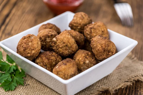 Portion de boulettes de viande fraîches maison — Photo