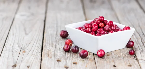 Bewaarde en verse Cranberries — Stockfoto