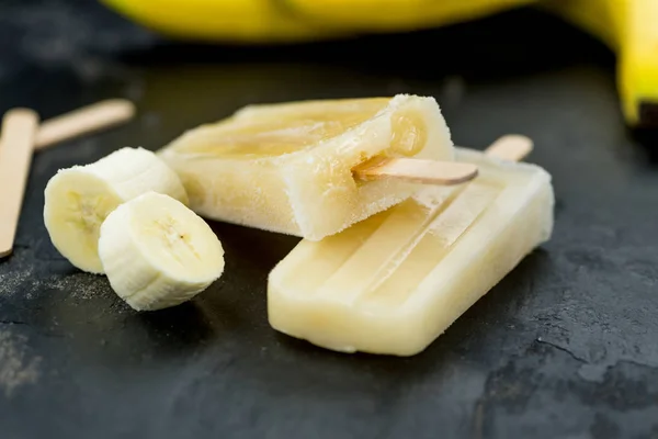 Popsicles domowe Banana — Zdjęcie stockowe