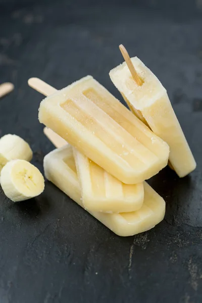 Homemade Banana Popsicles — Stock Photo, Image