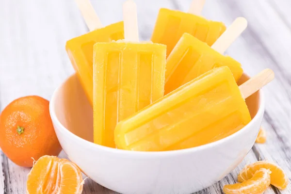 Część Świeże Domowe Popsicles Tangerine Bliska Strzał Selektywnej Ostrości Tle — Zdjęcie stockowe