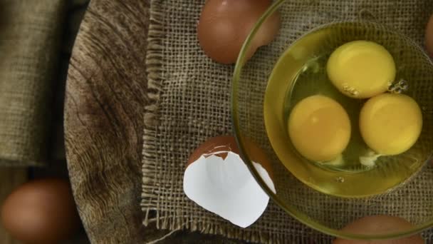 Huevos Crudos Enrollables Sin Costura — Vídeos de Stock