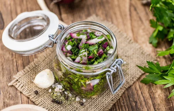 Chimichurri (fresco) como plano de primer plano detallado, enfoque selectivo ) — Foto de Stock