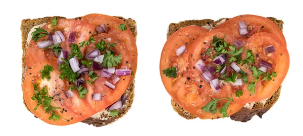 Beyaz arkaplanda izole edilmiş domates sandviçi (seçici odak; c — Stok fotoğraf