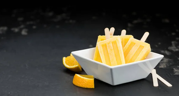 Algunas Paletas Naranja Caseras Sobre Fondo Vintage Enfoque Selectivo Primer —  Fotos de Stock