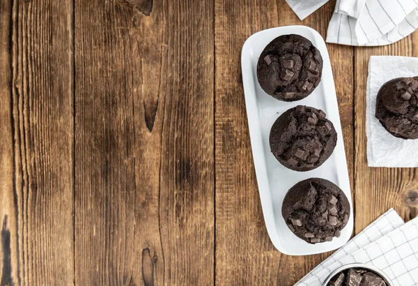 Algunos Muffins Chocolate Frescos Enfoque Selectivo Disparo Primer Plano — Foto de Stock