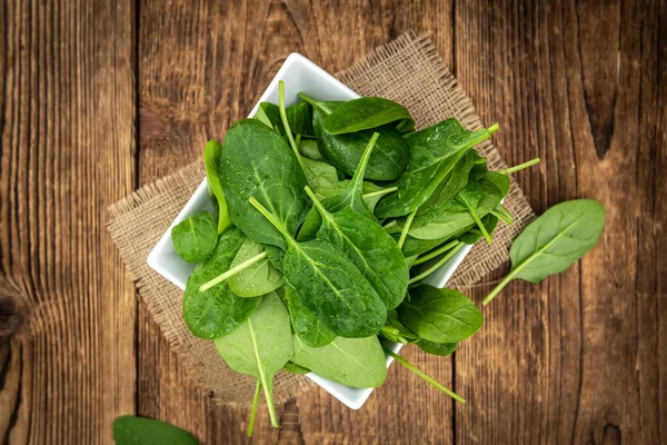 Vintage Looking Wooden Table Fresh Spinach Detailed Selective Focus Close — Stock Photo, Image