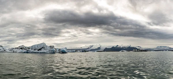 Lagoa Glaciar Jokulsarlon Parte Oriental Islândia Durante Dia Nublado — Fotografia de Stock