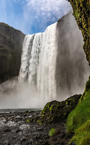 Cachoeira Skogafoss Espetacular Sul Islândia Durante Dia Verão — Fotografia de Stock