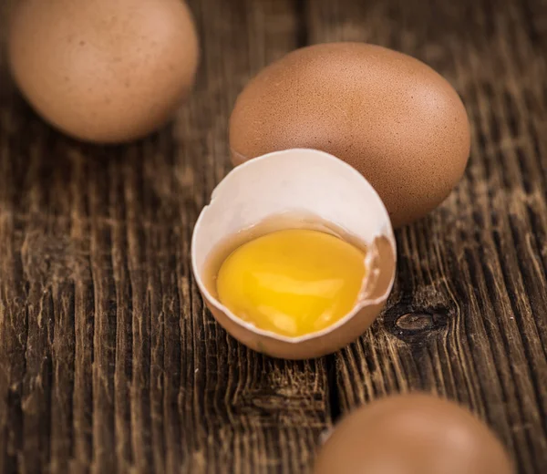新鮮な生卵などの詳細クローズアップショット 選択的フォーカス — ストック写真