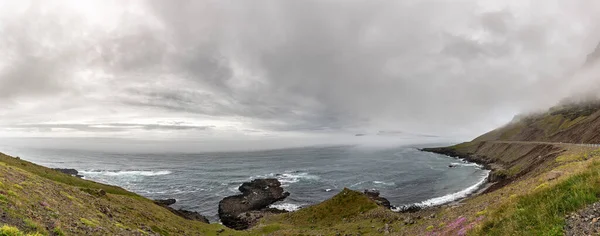 Panorama Paisagem Islandesa Filmado Dia Nublado Enquanto Dirigia Longo Rota — Fotografia de Stock