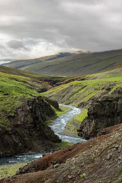 Ισλανδικό Τοπίο Στο Βόρειο Τμήμα Της Χώρας Μια Συννεφιασμένη Ημέρα — Φωτογραφία Αρχείου