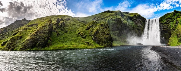 Skogafoss Wasserfall Südlichen Teil Islands Einem Sommertag — Stockfoto
