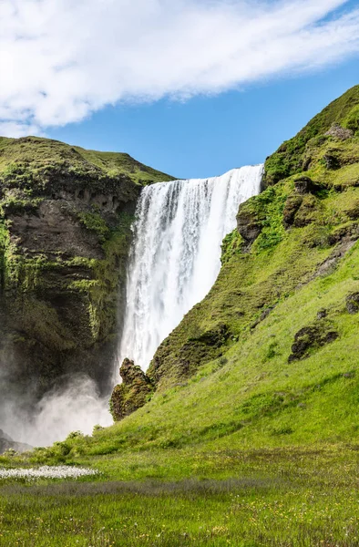 Wodospad Skogafoss Południowej Islandii Letni Dzień — Zdjęcie stockowe