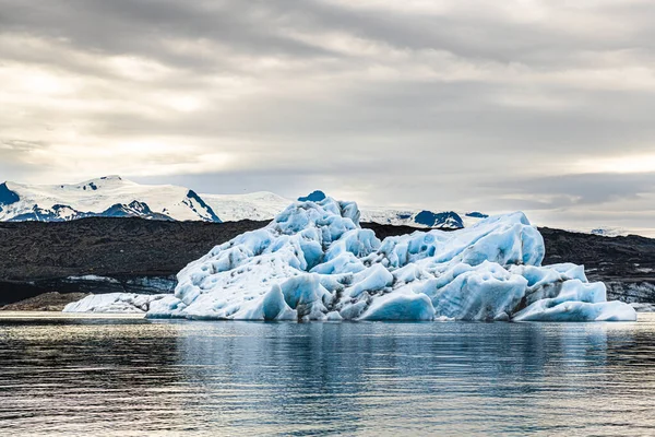 Famosa Lagoa Glaciar Jokulsarlon Islândia Durante Pôr Sol — Fotografia de Stock