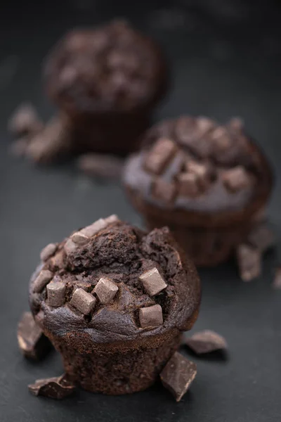Färsk Choklad Muffins Som Detaljerad Närbild Selektivt Fokus — Stockfoto