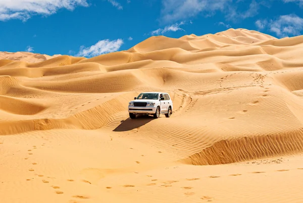 美丽的Omani Rub Chali沙漠中的Jeep Safari — 图库照片