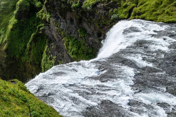 冰岛南部一个夏日的Skogafoss瀑布 — 图库照片