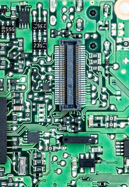 Grönt Kretskort Pcb Närbild Med Hel Del Elektroniska Komponenter — Stockfoto