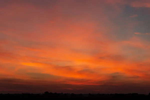 Fantastische Aufnahme Bunter Wolken Und Himmel Nach Sonnenuntergang — Stockfoto